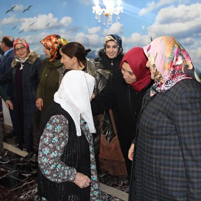 firat-universitesi-kadinlar-kolundan-huzurevine-ziyaret-2992