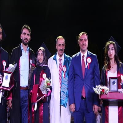 firat-universitesinde-2018-2019-akademik-yili-mezuniyet-toreni-yapildi-3084