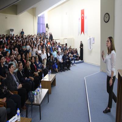 firat-universitesinde-kediler-ve-kopekler-hakkinda-dogru-bildigimiz-yanlislar-konulu-etkinlik-duzenlendi-3162