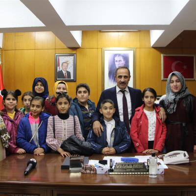 ogrencilerden-rektor-demirdaga-ziyaret-3210