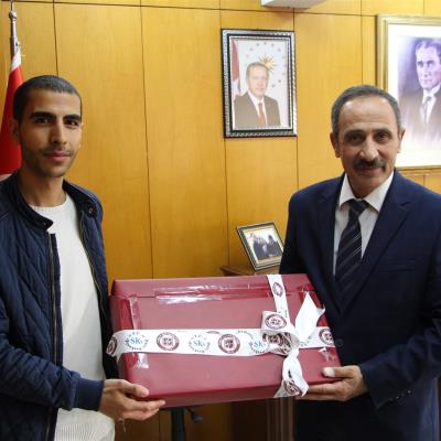 rektor-prof-dr-demirdag-teknofestte-basarili-olan-ogrencileri-odullendirdi-3213