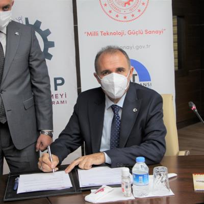 firat-universitesi-yerleskesinde-ar-ge-inovasyon-ve-yeni-nesil-maker-merkezi-kurulacak-3508