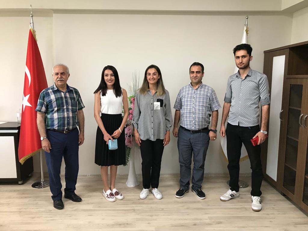universitemiz-mimarlik-fakultesinden-mezun-olan-ogrencilere-tesvik-odulu-4161