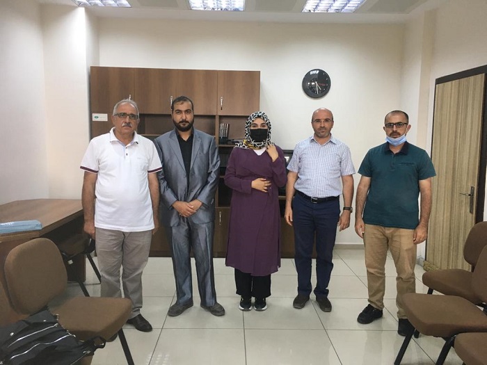 universitemiz-ilahiyat-fakultesinden-mezun-olan-ogrencilere-tesvik-odulu-4167