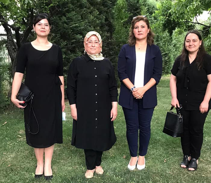 fukcamdan-vali-yirikin-esi-ayse-yirika-ziyaret-4221