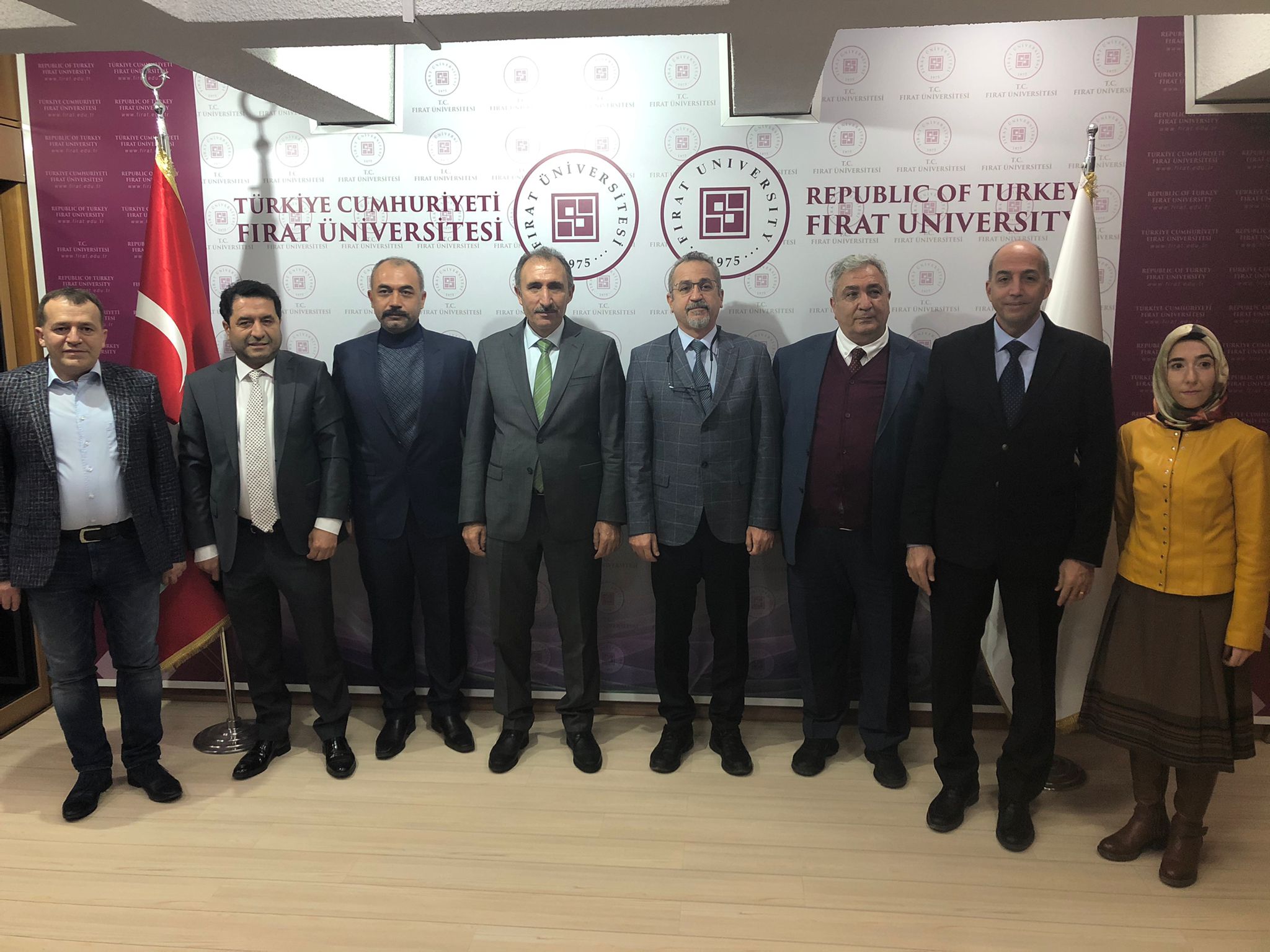 universitemiz-basarili-akademisyenleri-odullendirdi-4403