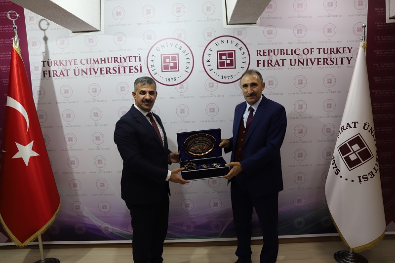 cankiri-karatekin-universitesi-rektoru-prof-dr-ciftciden-rektor-prof-dr-goktasa-ziyaret-4425