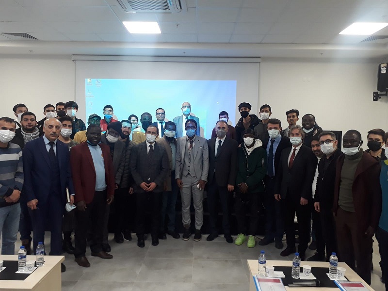 rektor-prof-dr-goktas-yabanci-uyruklu-ogrencilerle-bir-araya-geldi-4442