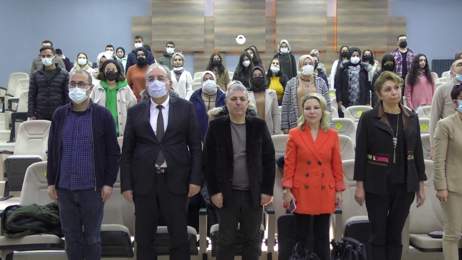 universitemiz-de-koruyucu-aile-ve-evlat-edindirme-konferansi-gerceklesti-4524