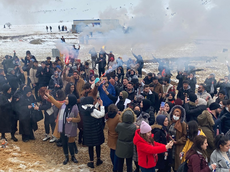 universitemiz-tarafindan-hazarbaba-kayak-merkezinde-senlik-duzenlendi-4663