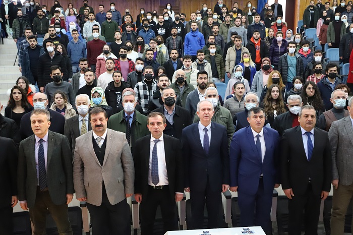 universitemizde-covid-19-pandemisi-ve-turkovac-asi-calismalari-konulu-konferans-duzenlendi-4767