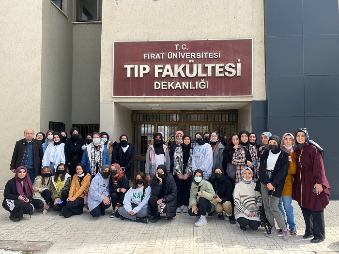 universitemiz-lise-ogrencilerini-agirladi-4783