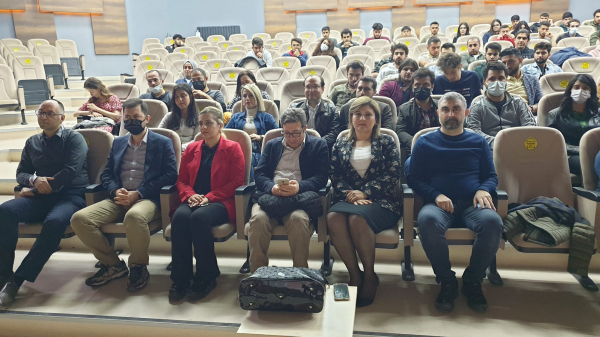 teknoloji-fakultesi-tarafindan-gelecegin-liderlerine-kariyer-sohbetleri-konulu-soylesi-programi-duzenlendi-4826