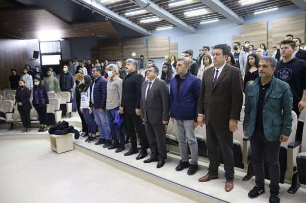 universitemizde-sokak-hayvanlari-ile-ilgili-konferans-duzenlendi-4847