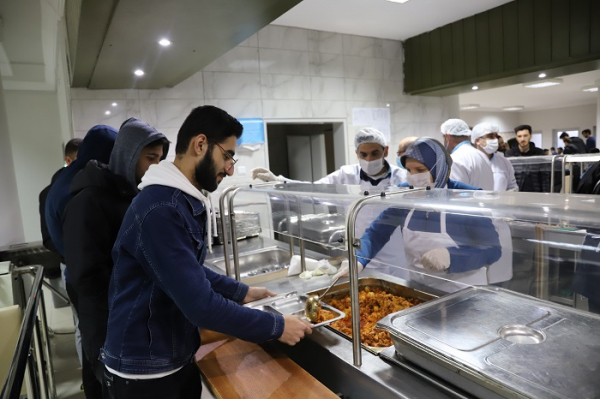 universitemiz-ogrencilerine-destek-olmaya-devam-ediyor-4857