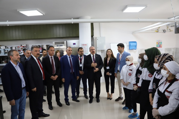 sosyal-bilimler-myo-ascilik-bolumu-uygulama-mutfaginin-acilisi-yapildi-4962