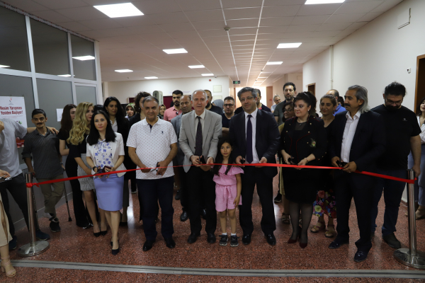 universitemiz-guzel-sanatlar-egitimi-bolumunden-mezuniyet-sergisi-4997