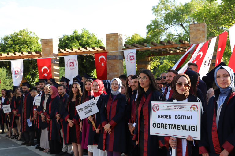universitemiz-spor-bilimleri-fakultesi-mezuniyet-toreni-yapildi-5044