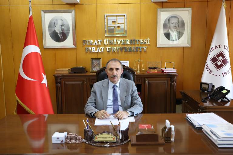 rektor-prof-dr-fahrettin-goktasin-30-agustos-zafer-bayrami-kutlama-mesaji-5113