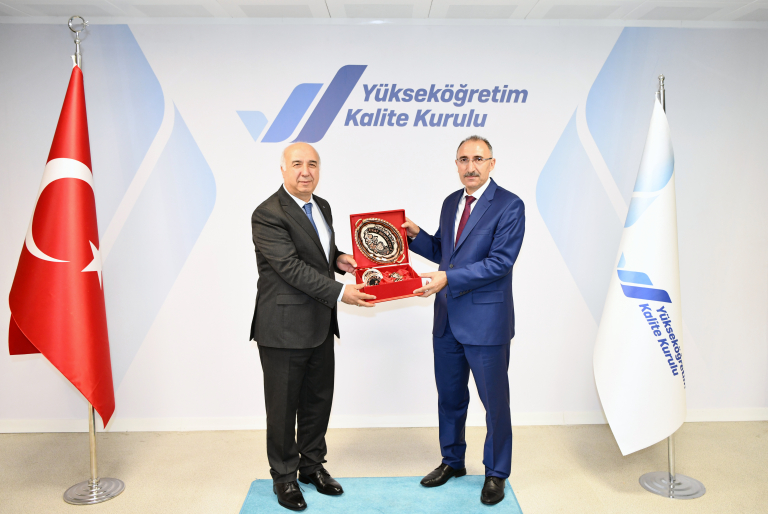universitemiz-rektoru-prof-dr-fahrettin-goktastan-yokak-baskani-prof-dr-muhsin-kara-ziyaret-5178