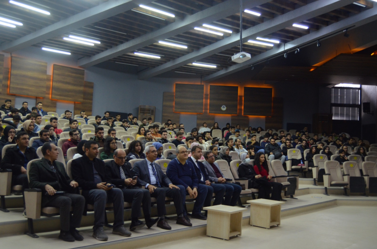 siber-guvenlik-ve-kariyer-firsatlari-konulu-konferans-verildi-5310