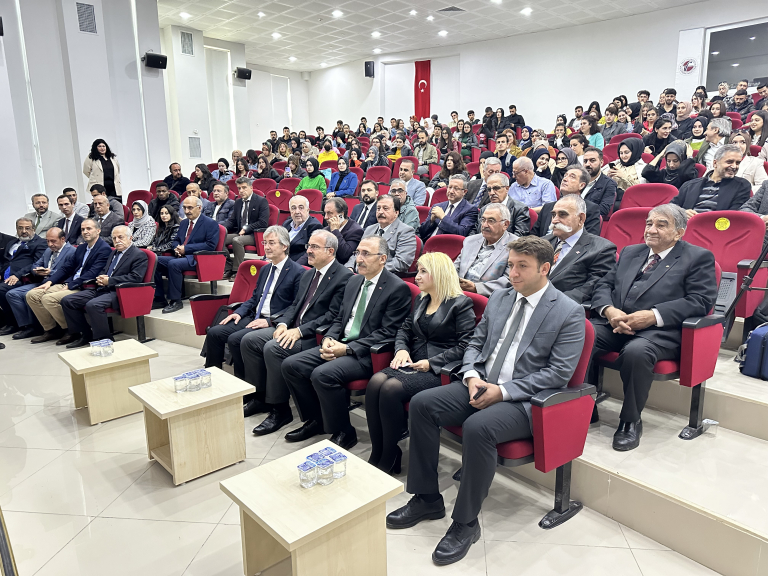 iletisim-muzesi-ve-fotograflarla-yasayan-harput-sergisinin-acilisi-yapildi-5792