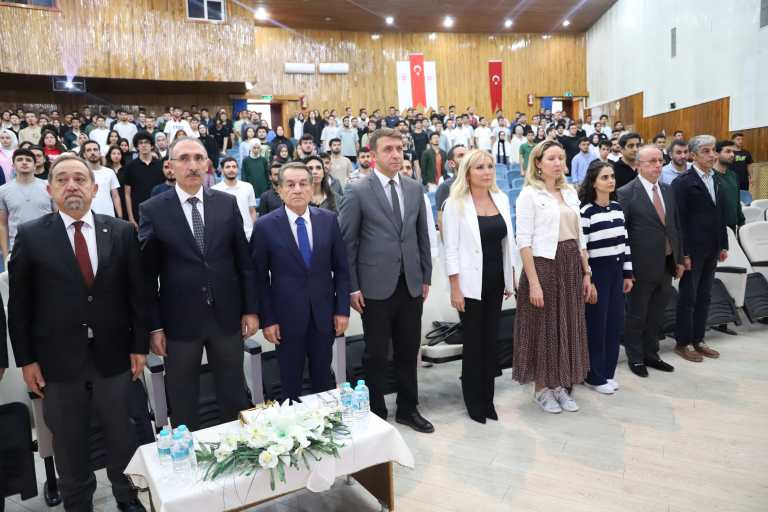 universitemizde-bilisim-teknolojileri-kongresi-duzenlendi-6445