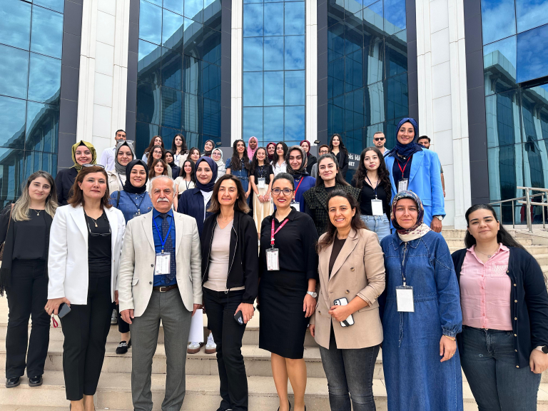 universitemizde-tubitak-bideb-2237-a-deprem-sonrasi-hasar-tespiti-ve-guclendirme-egitimi-duzenlendi-6463