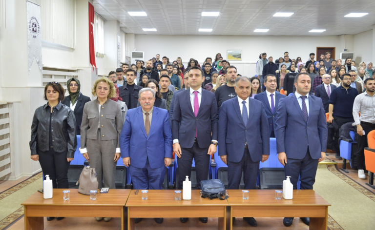 egitim-fakultesi-tarafindan-ogretmenler-gunu-kutlama-programi-duzenlendi-6554