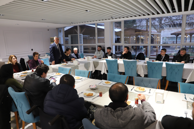 rektor-yardimcimiz-prof-dr-kaygusuz-engelli-ogrencilerimizle-bulustu-6574