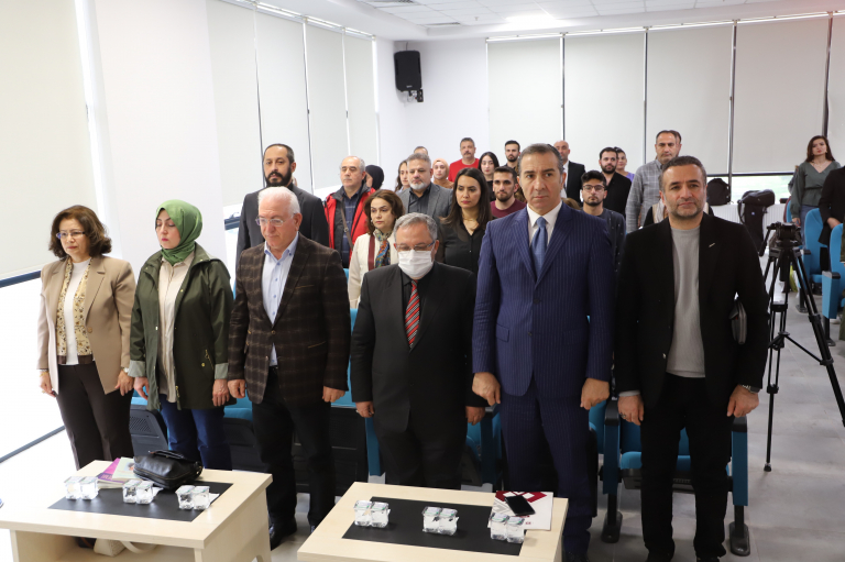 universitemizde-okumaya-ve-okutmaya-adanmis-bir-omur-prof-dr-ali-berat-alptekin-konulu-konferans-duzenlendi-6780