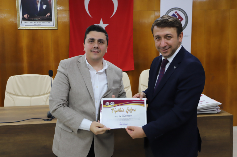 universitemiz-muhendislik-fakultesi-akademisyenleri-odullendirildi-6927