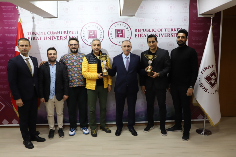 universitemiz-basketbol-takimindan-rektor-prof-dr-goktasa-ziyaret-7126
