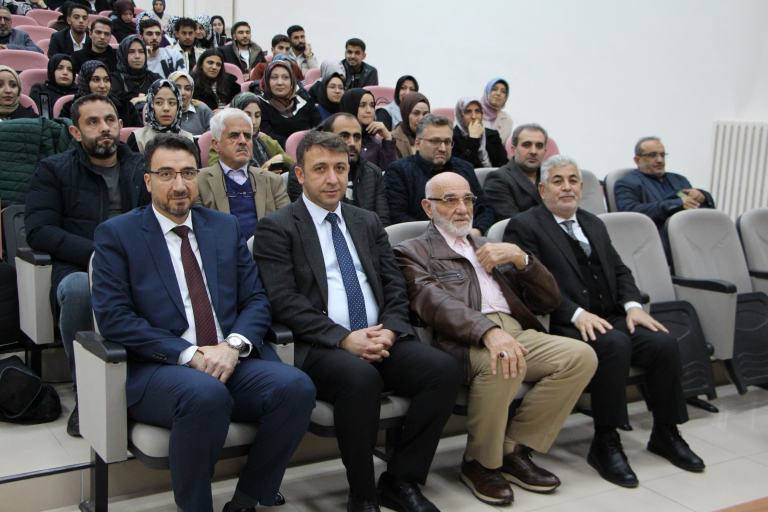 universitemizde-ilahiyatcinin-kimligi-ve-sorumlulugu-konferansi-duzenlendi-7134