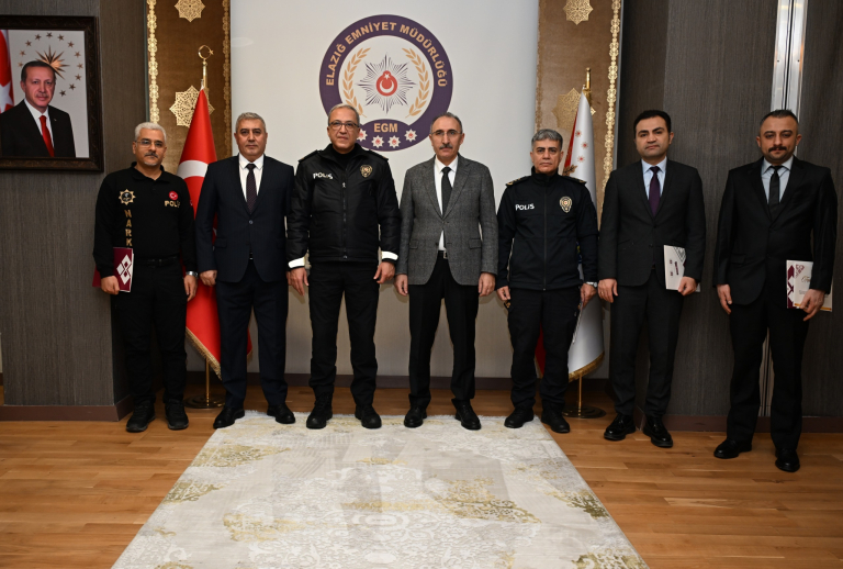 universitemiz-ile-elazig-il-emniyet-mudurlugunden-genclere-yonelik-ornek-is-birligi-7204