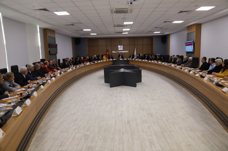 universitemizde-idari-yoneticilerle-degerlendirme-toplantisi-yapildi-7225