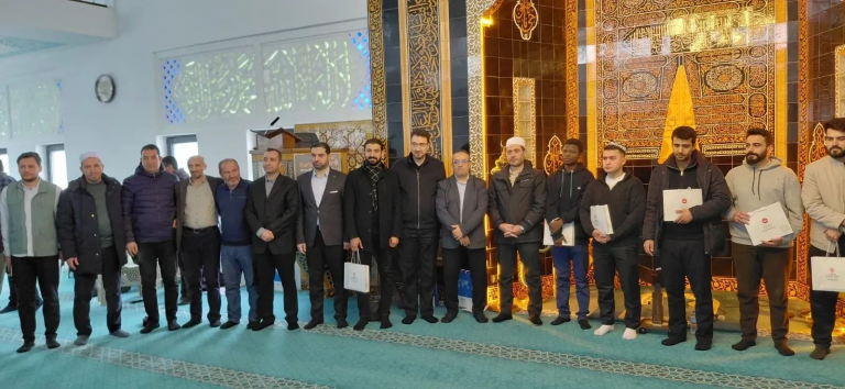 uluslararasi-ogrencilerimizden-kuran-i-kerim-ziyafeti-7231