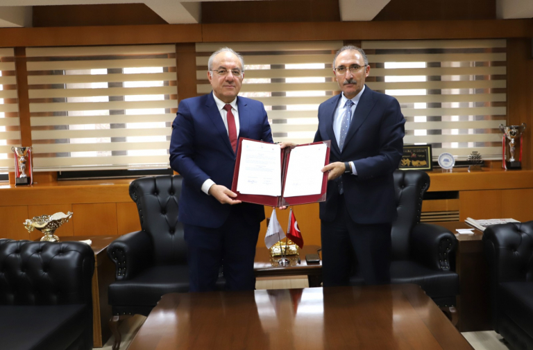 universitemiz-ile-munzur-universitesi-arasinda-ar-ge-is-birligi-protokolu-imzalandi-7252