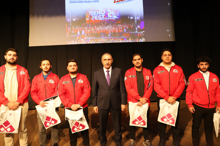 universitemiz-teknofest-basarilarini-odullendirdi-7278