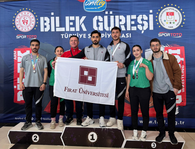 firat-universitesi-bilek-guresi-takimindan-5-madalya-7295