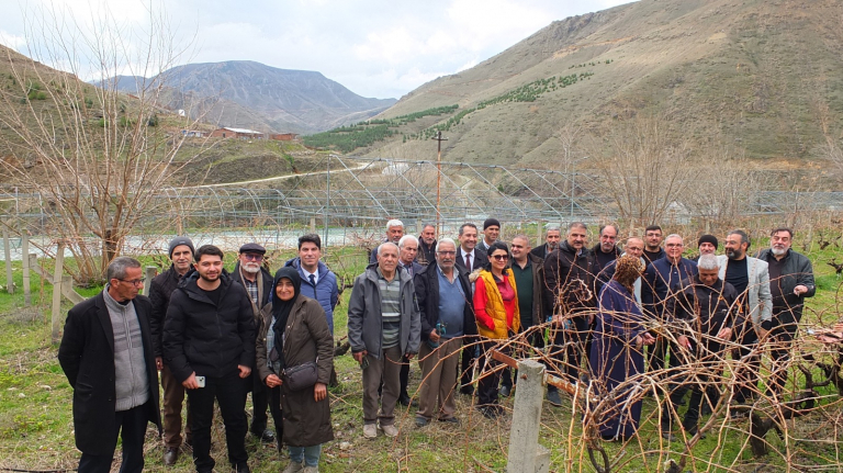 kebanda-ciftcilere-uygulamali-bag-budama-egitimi-7323