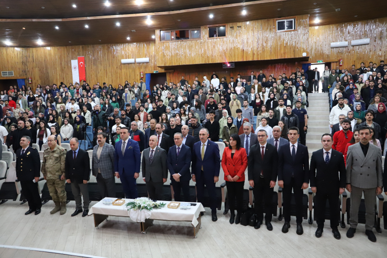 universitemizde-yasa-disi-faaliyetlere-karsi-bilinclendirme-konferansi-duzenlendi-7343