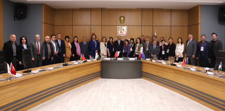 universitemizde-uluslararasi-is-birligi-bulusmasi-3-ulkeden-19-universite-temsilcisi-katildi-7379