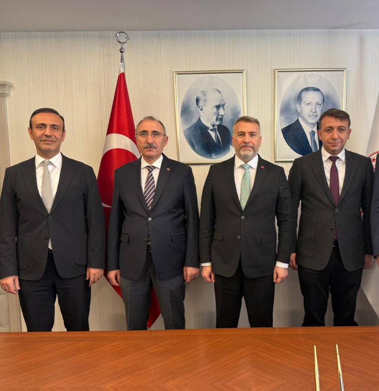 rektorumuz-prof-dr-goktastan-bakan-yardimcisi-prof-dr-demirliye-hayirli-olsun-ziyareti-7390