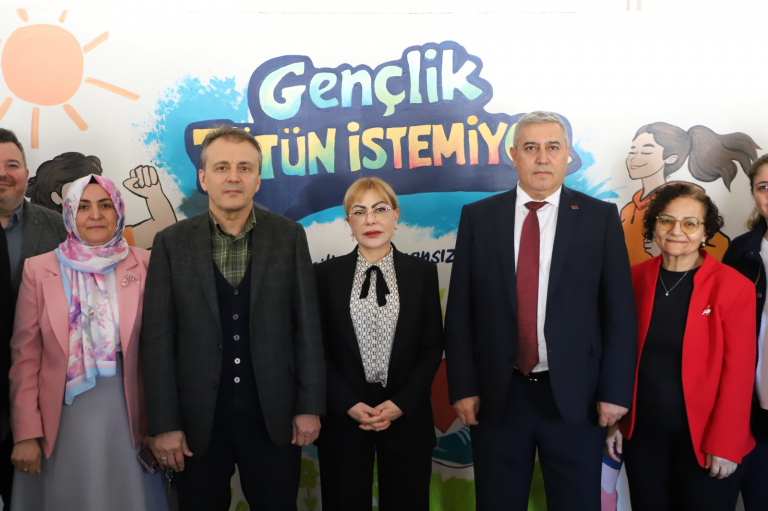 universitemiz-ve-sagligi-gelistirme-ve-sigara-ile-mucadele-derneginden-ortak-farkindalik-calismasi-7393