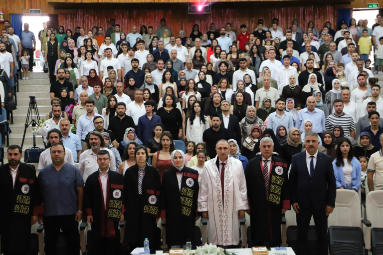 dis-hekimligi-fakultesi-mezuniyet-ve-yemin-toreni-gerceklestirildi-7477
