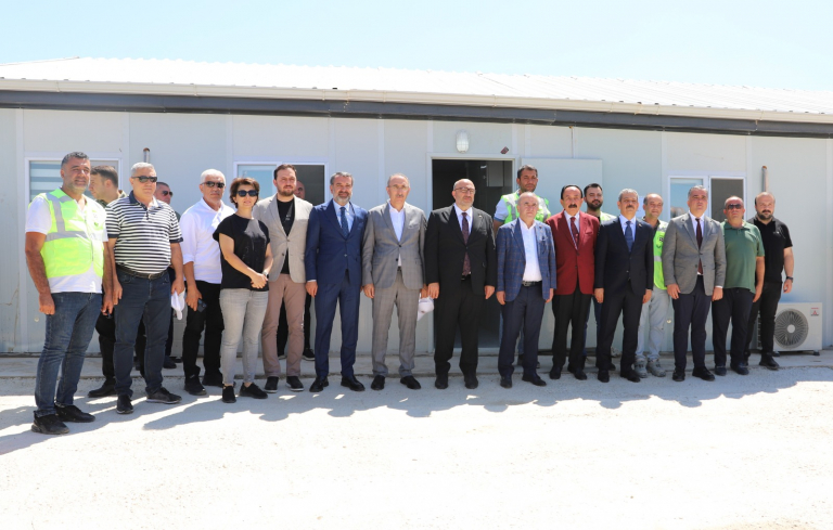 elazig-protokolunden-universitemiz-yeni-hastane-binasina-ziyaret-7482
